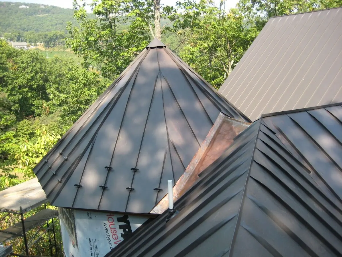 Professional Shingle Replacement & Repair by Craftsman Roofing in Riverdale